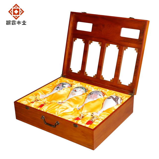 經(jīng)典復(fù)古中國風(fēng)四支裝酒盒