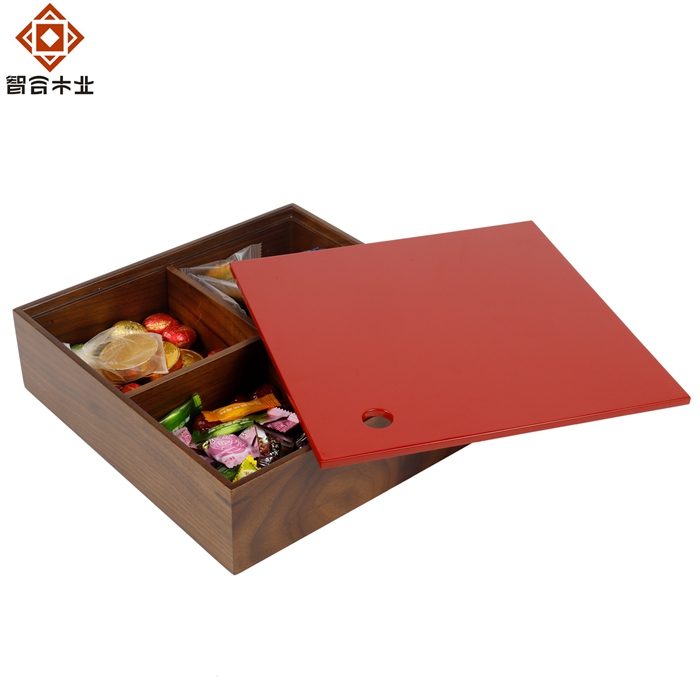 4分格帶蓋堅(jiān)果零食干果盤(pán)